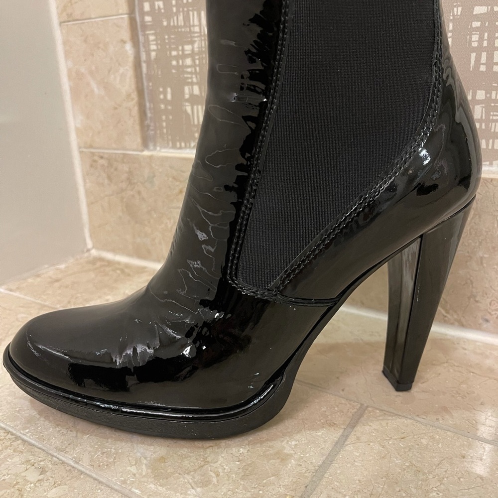 Stuart weitzman patent leather booties/ heels - Picture 3 of 13